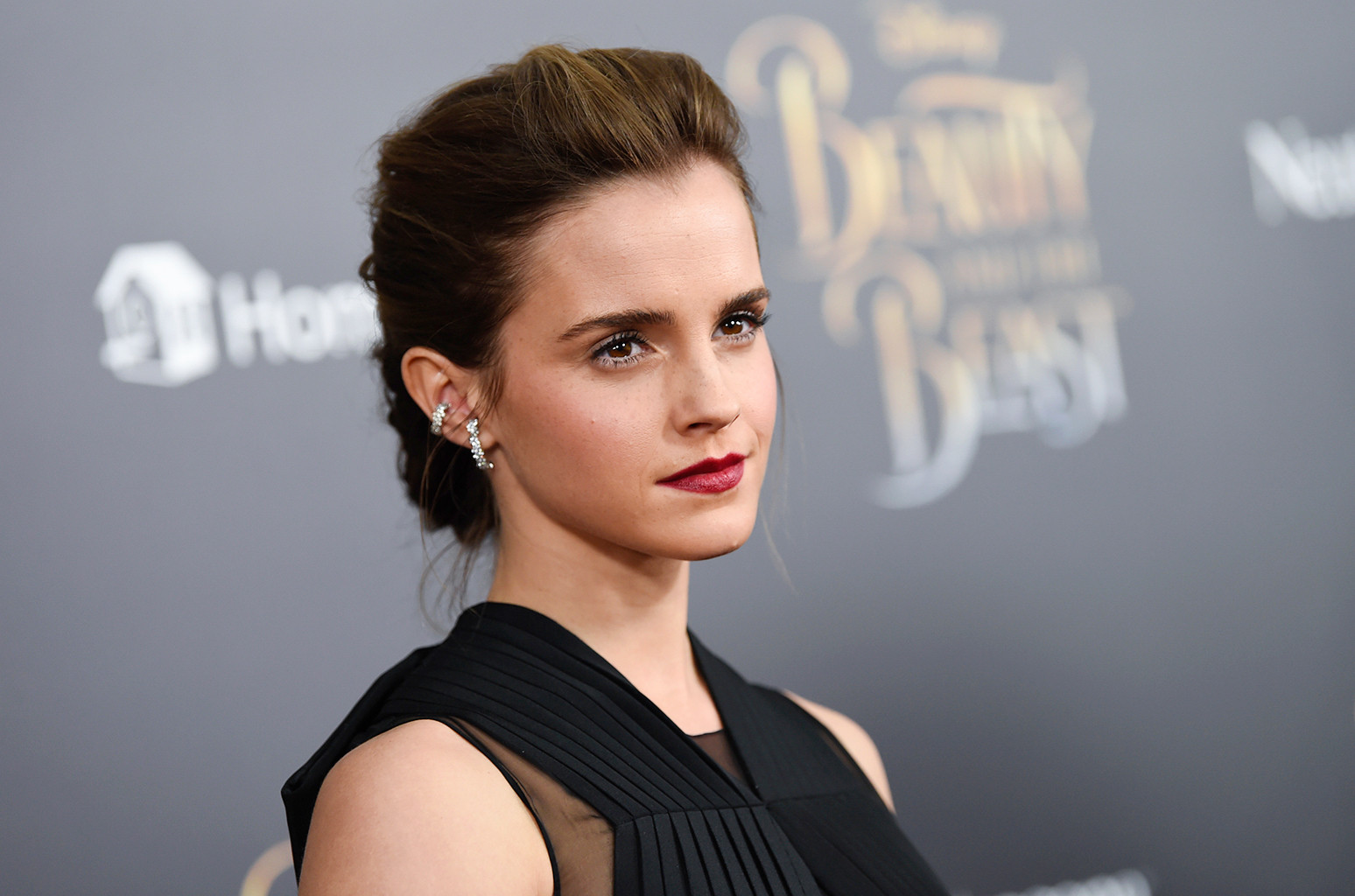 Tomboy milk. Эмма Уотсон 2022. Emma Watson Hide