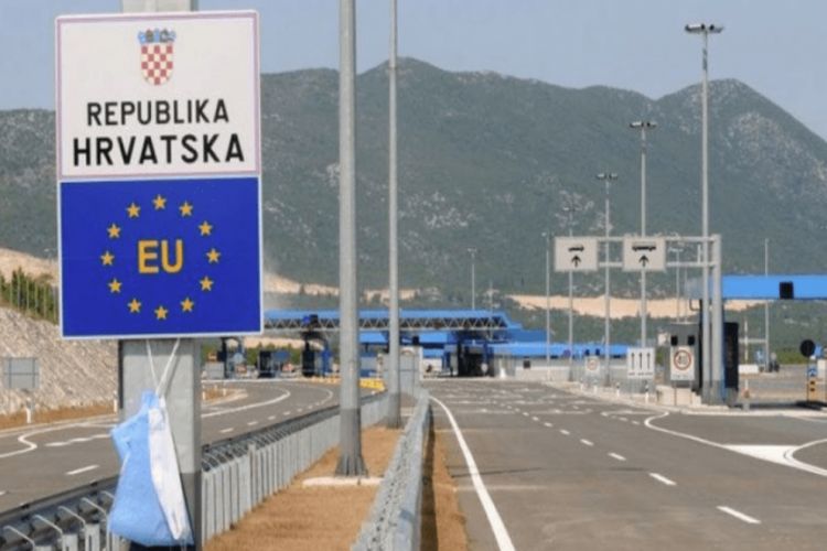 Hrvatska najavila nove promjene za prelazak granice | Radio ...