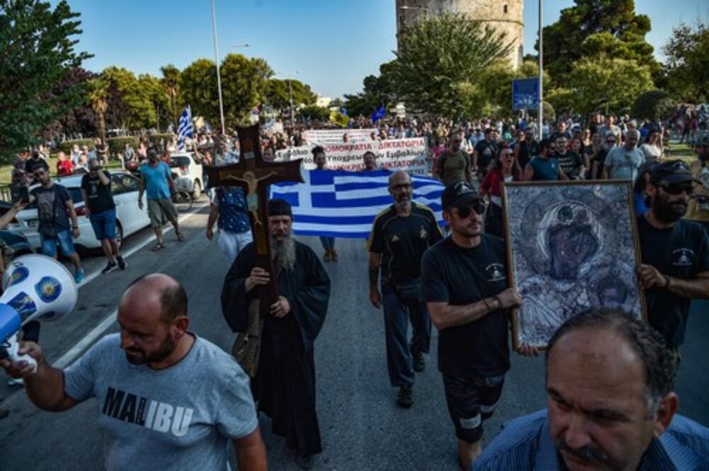 Grčka policija suzavcem rastjerala demonstrante - Vimarsana News