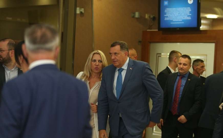 "Imamo opciju, na izborima napraviti totalni reset sistema i ljudi u političkom životu" - Vimarsana News