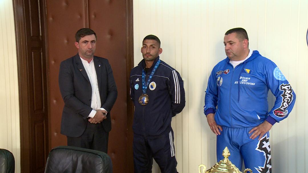 Bijeljinac Jasmin Ramić treći u svijetu u kik boksu | BN