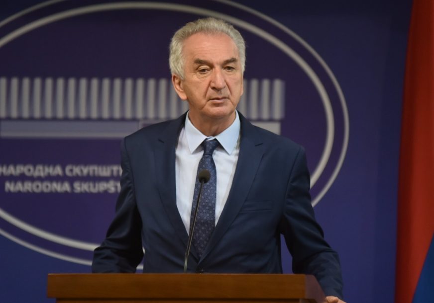 Zapleli Su Se Ne Znaju ta Da Rade Sutra Na Sjednici BN zapleli-su-se-ne-znaju-ta-da-rade-sutra-na-sjednici-bn