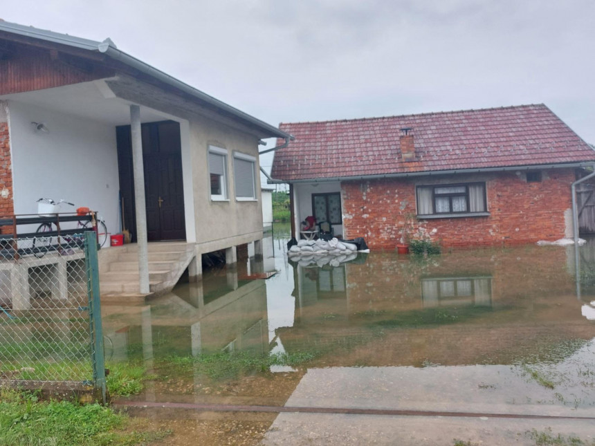 Voda ušla u 35 stambenih i pomoćnih objekata