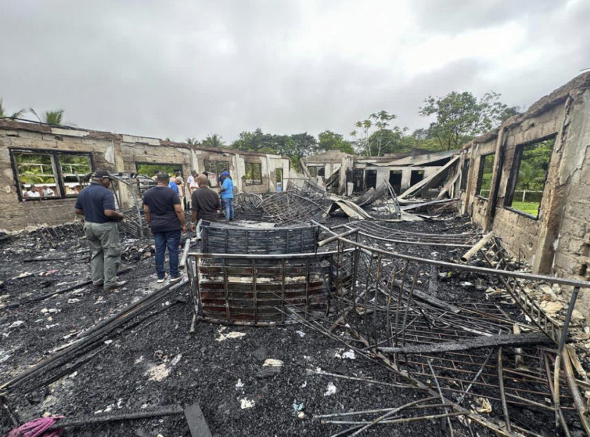 Tragedija: Poginulo 19 djece, učenica podmetnula požar