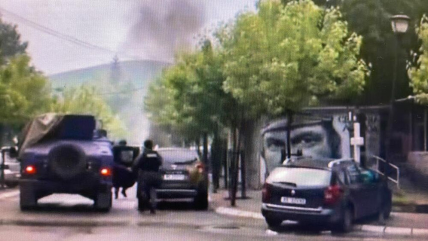 Kosovska policija ušla u zgradu opštine Zvečan