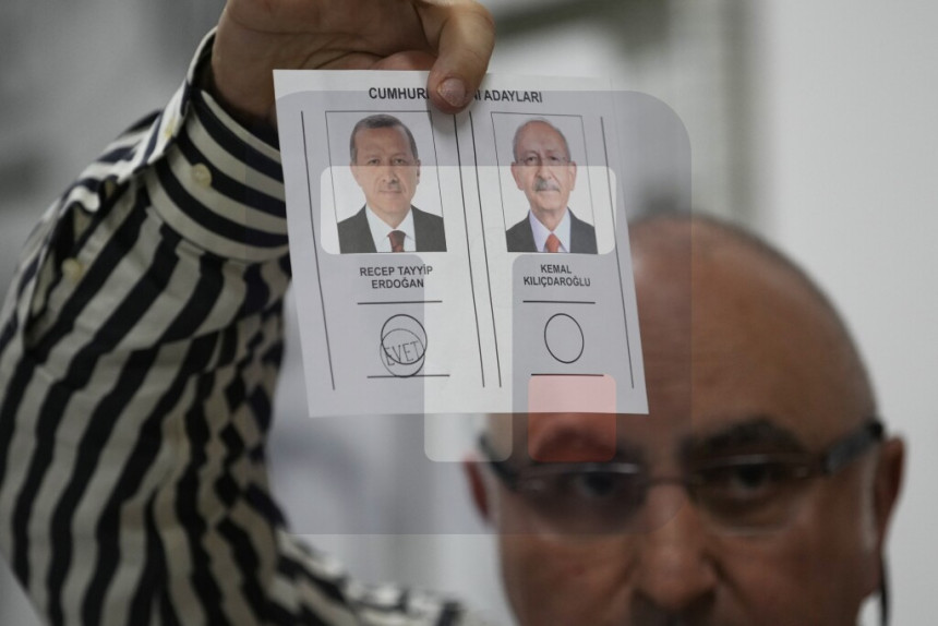 Први резултати: Ердоган води са 57%, Киличдароглу на 43%