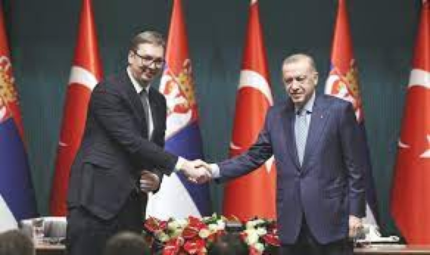 Vučić čestitao Erdoganu uz poziv da posjeti Srbiju