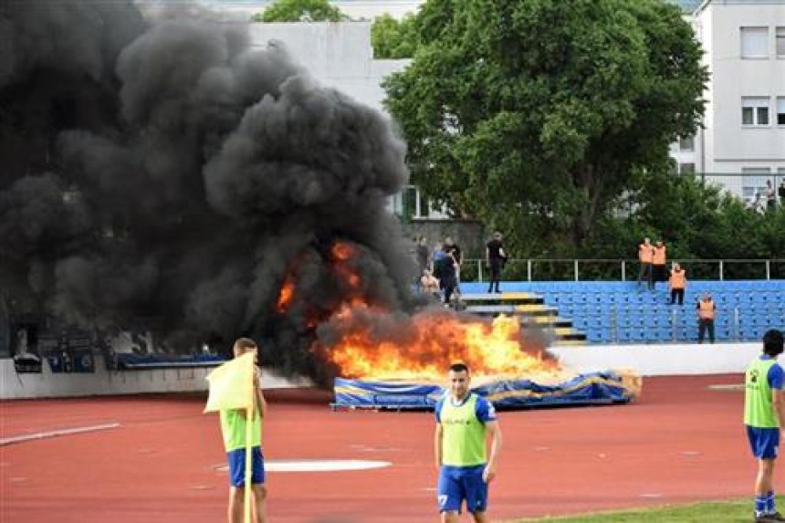 Навијачи Широког изазвали пожар на стадиону Полице