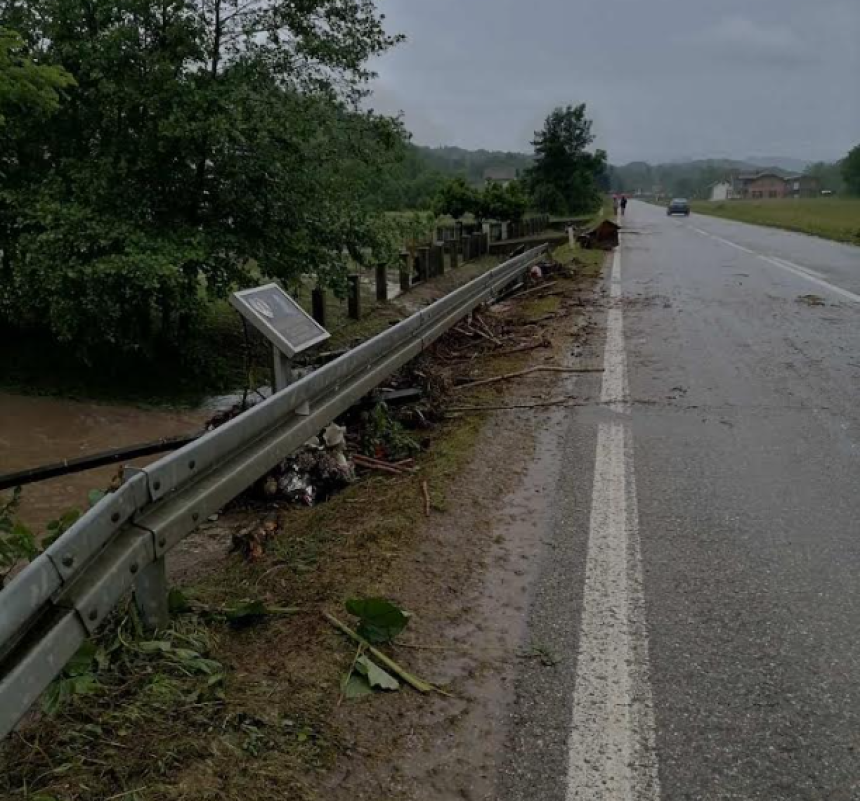 Набујале воде изазвале штету у општини Теслић