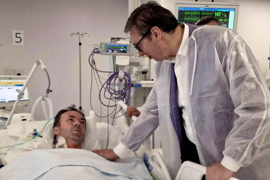 Vučić posjetio ranjenog Dragišu Galjka sa KiM