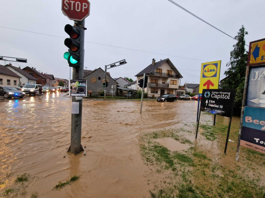 Olujno nevrijeme u Požegi, ulice poplavljene
