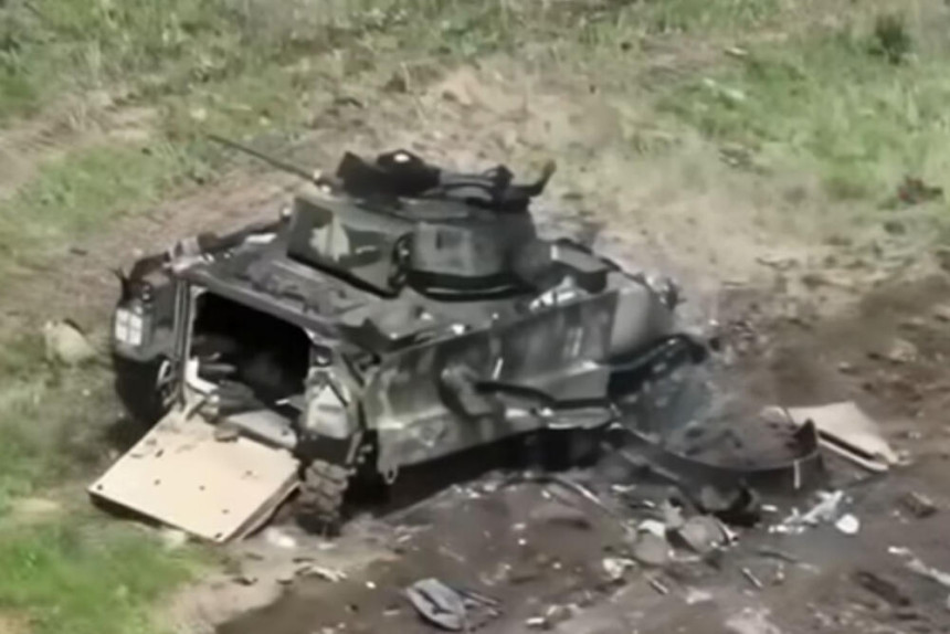 Објављен снимак: Остао само крш од њемачких тенкова