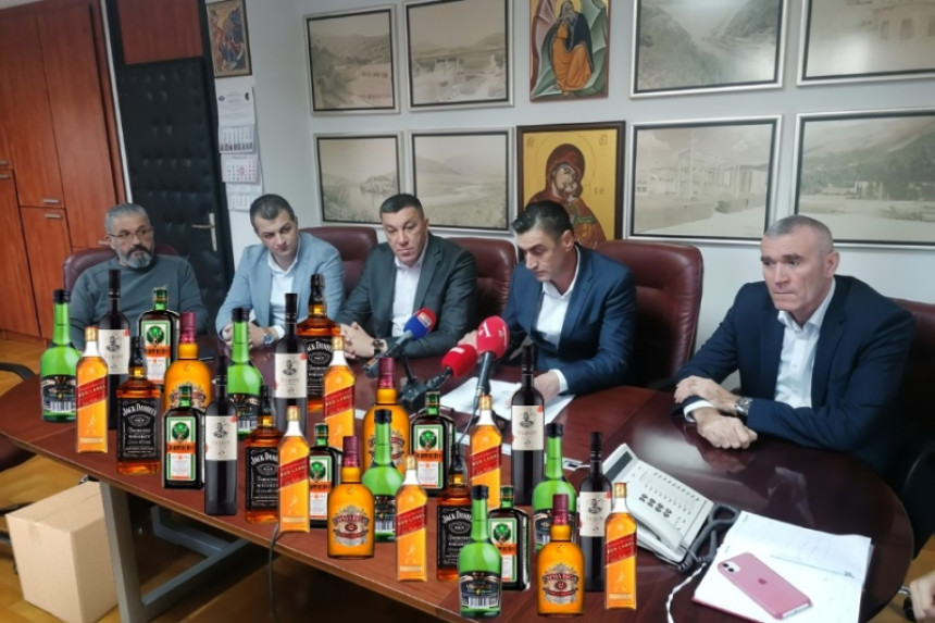 Direktori i ministri na račun građana kupuju alkohol