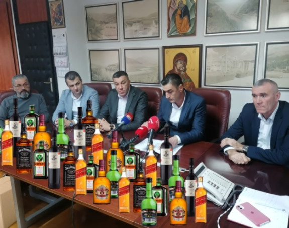 Direktori i ministri na račun građana kupuju alkohol