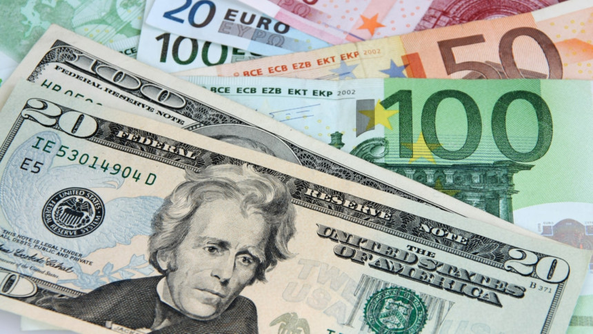 Evro znatno jači u odnosu na dolar, skočile kamate