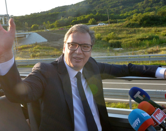 Vučić svečano otvorio obilaznicu oko Beograda