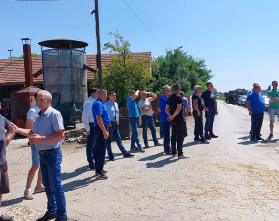 Бијељина: Министар Минић заобишао пољопривреднике