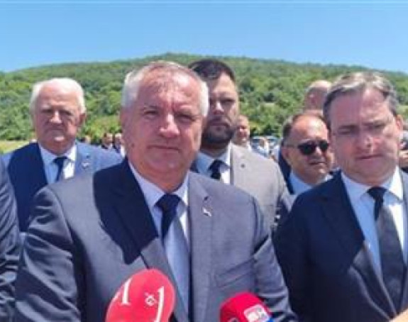Вишковић позива на српско јединство и саборност