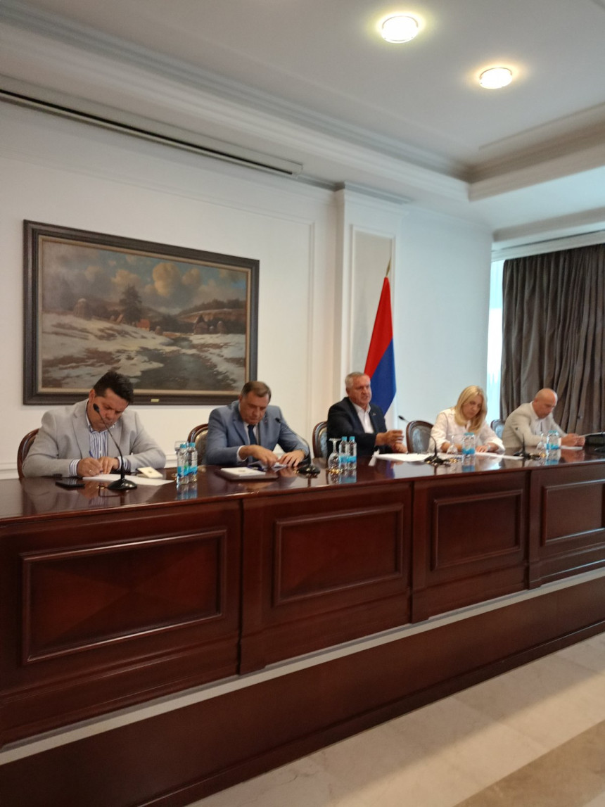 Састанак у Бањалуци: Иду тешки економски дани за Српску