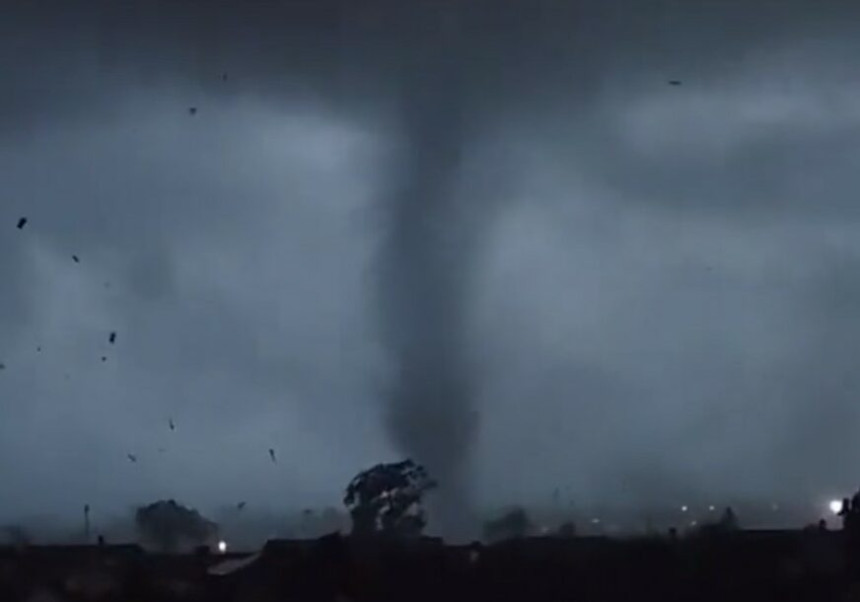 Strašni snimci: Tornado pogodio Milano (VIDEO)