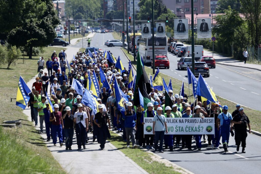 Sarajevo: Protest zeničkih rudara - "Nema predaje"