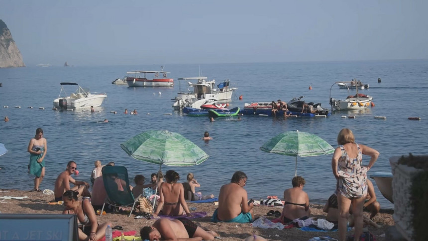 Мушкарац из Тутина утопио се на Великој плажи у Улцињу