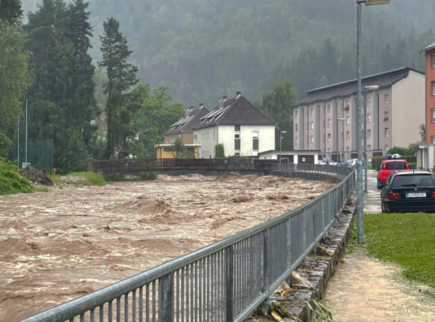 Jako nevrijeme u Sloveniji, u Celju počinje evakuacija