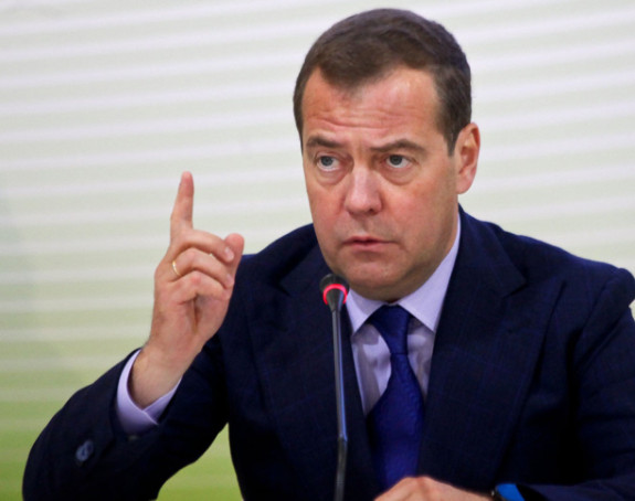 Медведев: Биће сломљени, мир под нашим условима