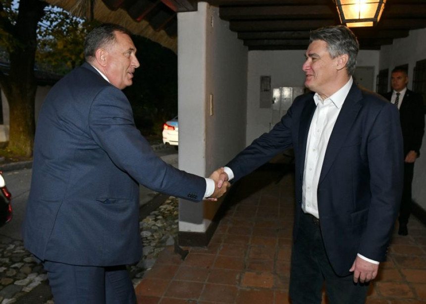 Nakon udara optužnice, Dodik tražio utjehu kod prijatelja
