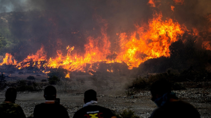 Због пожара на сјевероистоку Грчке ванредно стање