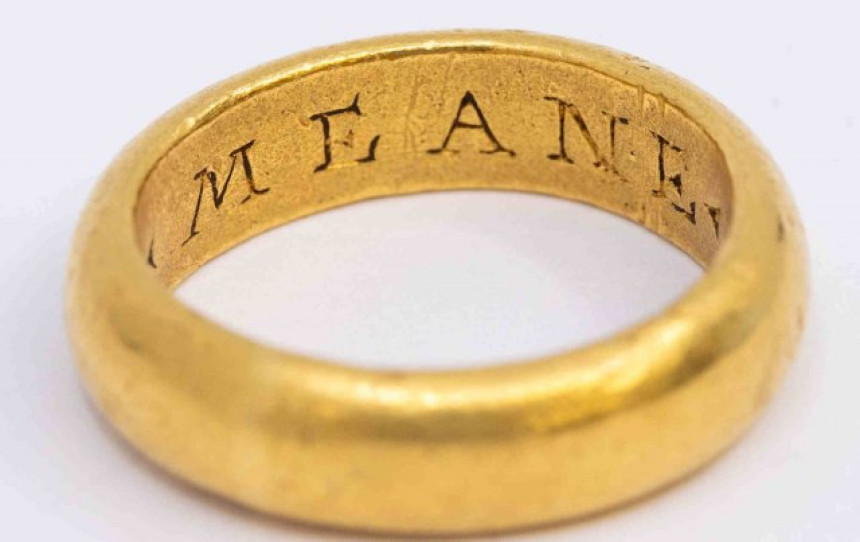 Pronašao zlatan prsten star 500 godina sa tajnom porukom!