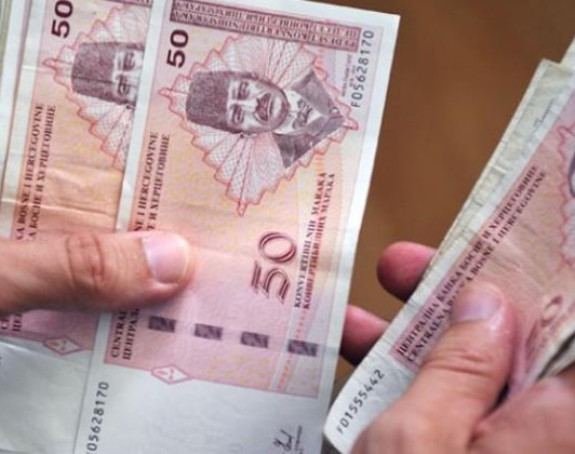 Плата у Српској за пола године расла само 67 КМ