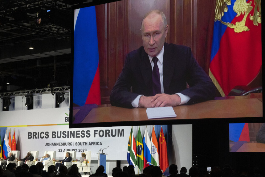 Путин: Процес дедоларизације у БРИКС-у неповратан