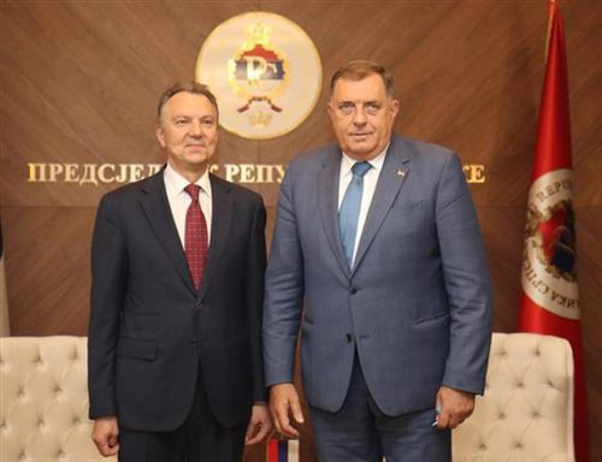 Dodik dobio poziv od Lukašenka da posjeti Bjelorusiju