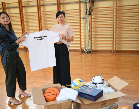 За спорт у школама: Нова опрема из Моззарта за основце у Карановцу и Трну 