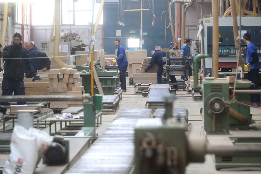 Пад индустријске производње у Републици Српској