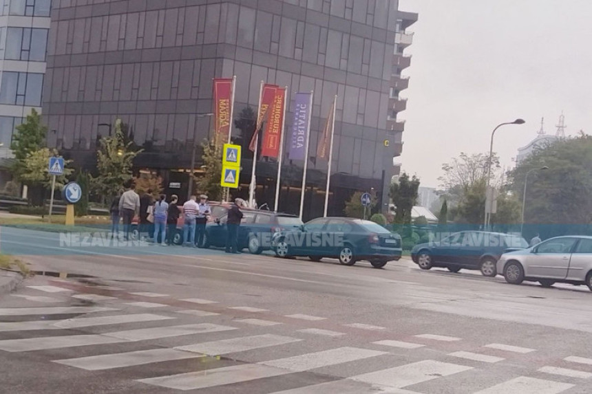 Banjaluka: Sudar više vozila kod zgrade "Euroherc"