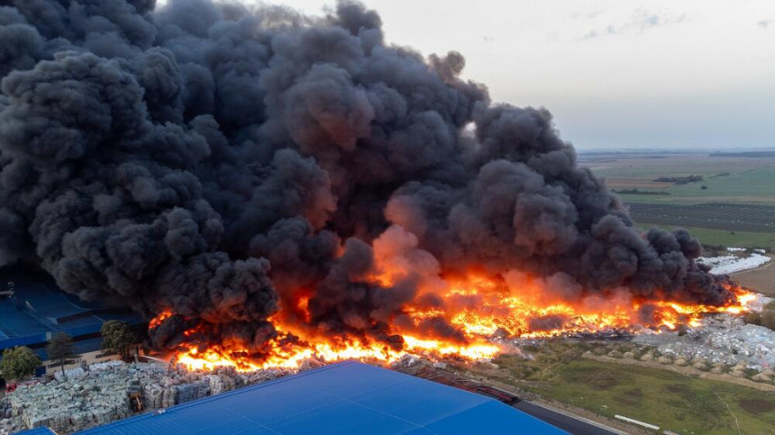 Застрашујуће сцене након пожара у Осијеку (Фото)