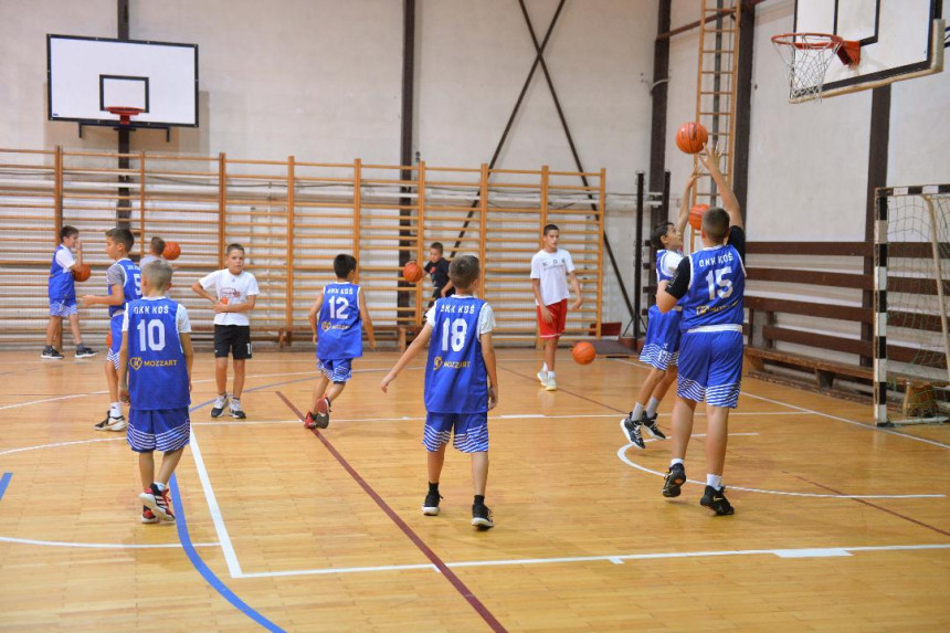 Za košarkaše Koša: Nova oprema iz Mozzarta za sportiste iz Bijeljine