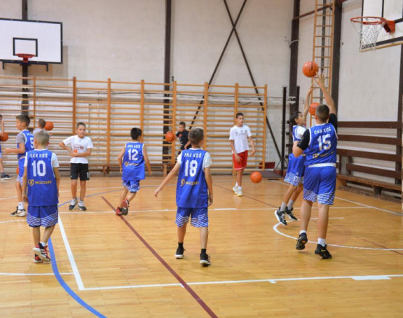 За кошаркаше Коша: Нова опрема из Моззарта за спортисте из Бијељине