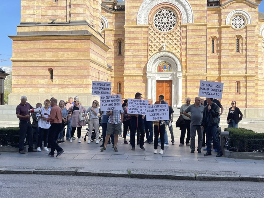 Prevareni kupci Đoke Davidovića protestvovali u BL