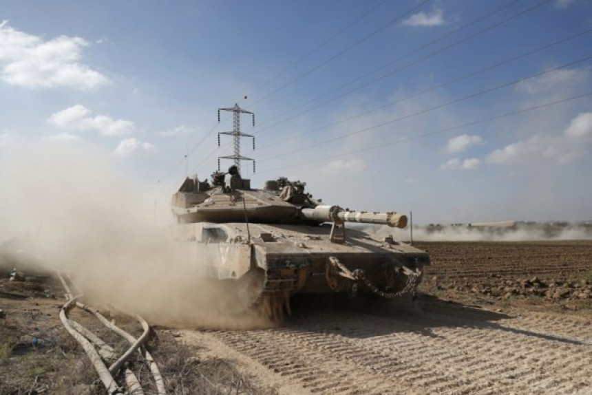 Десетине хиљада војника спремно за офанзиву на Газу