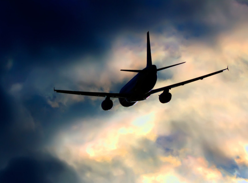 Amerika: Pilot pokušao da sruši putnički avion