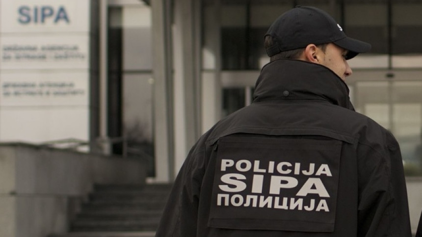 SIPA uhapsila carinike i policajce, poznata imena