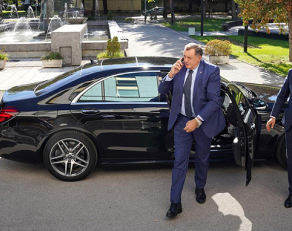 Otvoriti istragu i ispitati sve kriminalne i korupcionaške afere u koje je umiješan Dodik