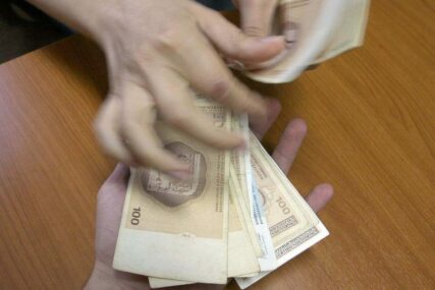Просјечна плата за октобар у Српској износи 1.290 КМ
