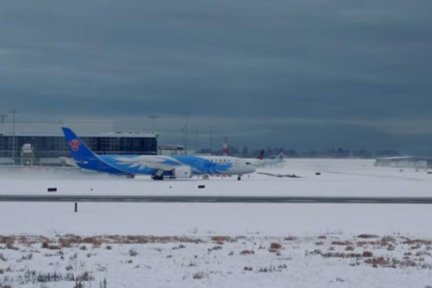 Минхен: Више од 100 летова  због снијега отказано