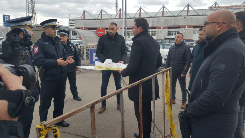 Полиција прва препрека за Петровића до владиног протокола