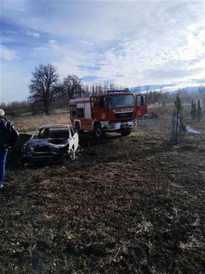 Izgorjela dva vozila u selu Bačići kod Milića