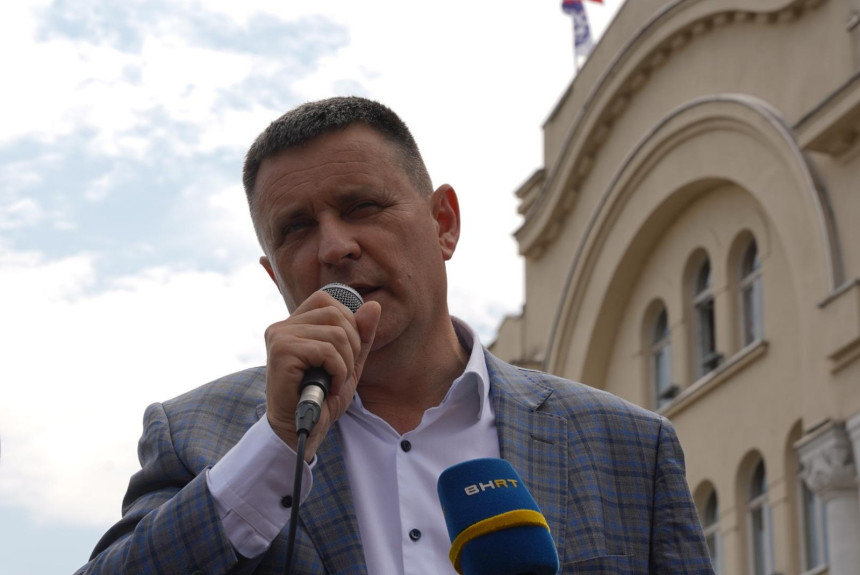 Нема инфаркта док Ђајић протестује: Пацијенте шаљу у Бијељину и Приједор